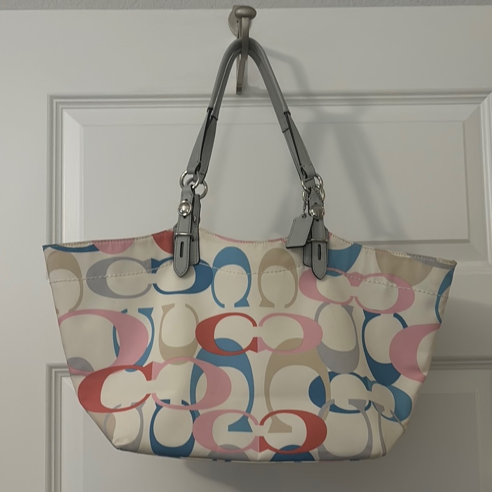 Coach Optix Signature Tote Bag Shoulder White Multicolor F16275 pastel color